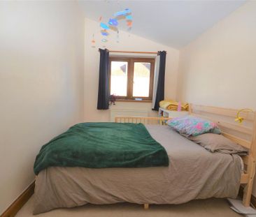 4 bedroom terraced house to rent - Photo 3