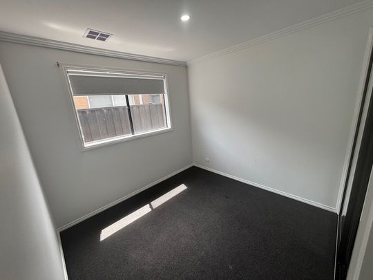 Lush Family Home In Sought After Location - Photo 1