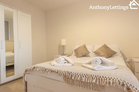 Skyline House, Swingate, Stevenage - Photo 3
