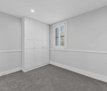 6/6 Rockwall Cres, Potts Point NSW 2011 - House For Rent | Domain - Photo 2