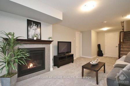 For Lease - 110 Lavatera Street, Blossom Park - Airport and Area, Ontario - Photo 3