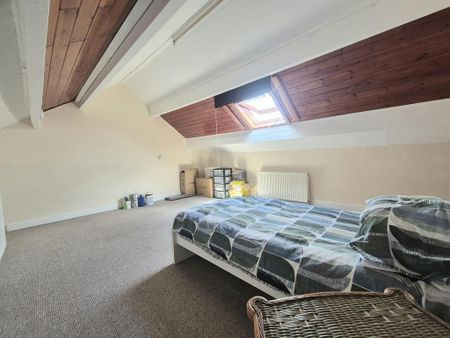 2 bedroom terraced house to rent - Photo 4
