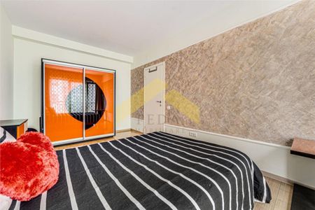 Apartament de inchiriat ansamblul Bermo, zona Banu Maracine - Photo 4