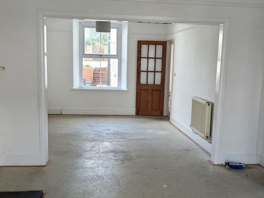 3 Bed Mid Terraced House to Let in Launceston - Photo 1