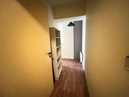 APPARTEMENT T1 27M - Photo 5