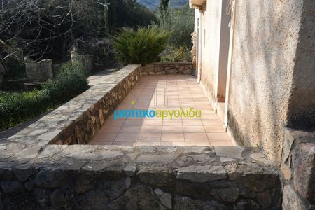 Μονοκατοικία για ενοικίαση Αριά (Λύρκεια) - Photo 2