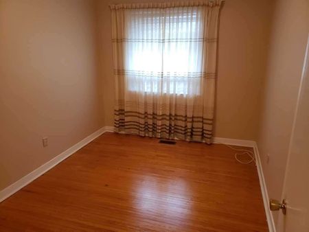 For Lease - 56 Rochman Boulevard Unit# Main, Toronto, Ontario - Photo 2