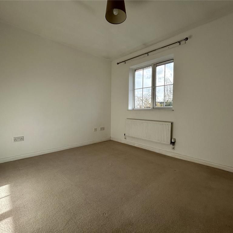 3 bedroom end of terrace house to rent - Photo 1