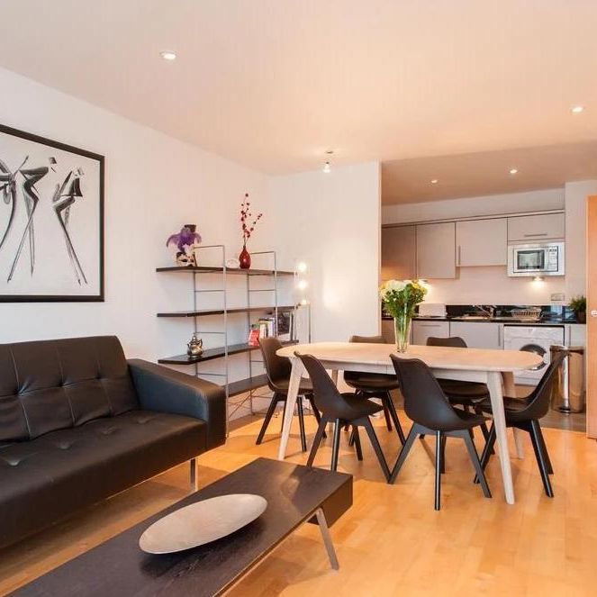 2 bedroom flat to rent - Photo 1