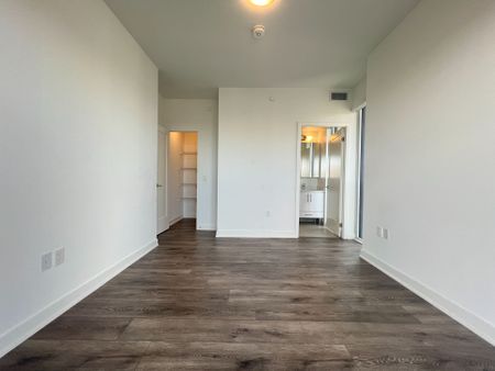 For Lease - 105 Oneida Crescent Unit# 1205, Richmond Hill, Ontario - Photo 5