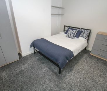 6 bedroom terraced house to rent - Photo 5