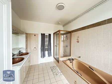 Location Appartement 3 pièces 81m² BRIVE LA GAILLARDE 19100 - Photo 2