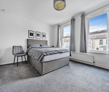 1 bedroom in a house share to rent - Photo 3
