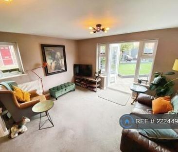 3 bedroom semi-detached house to rent - Photo 1
