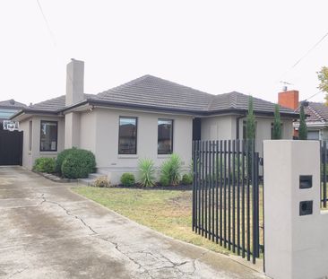 20 Ash Grove, Keilor East VIC 3033 - Photo 2