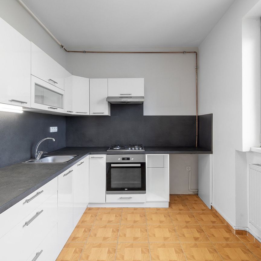 Pronájem bytu 3+1 57 m² - Photo 1