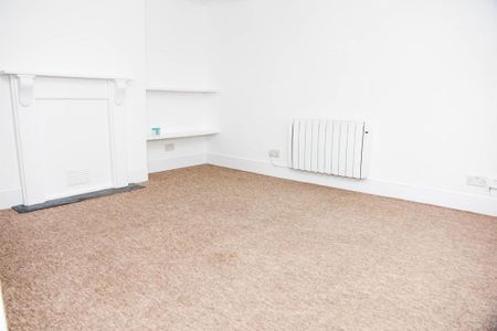 1 bedroom semi-detached house to rent - Photo 5