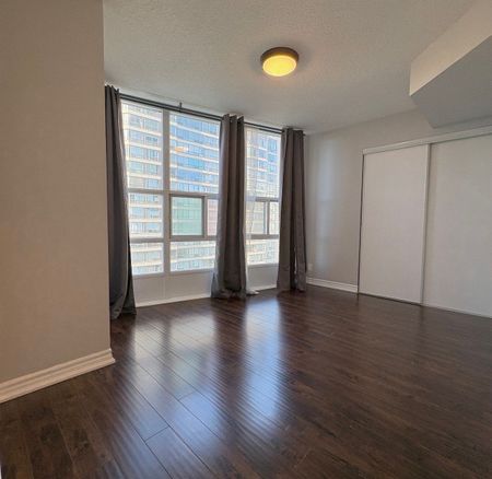 For Lease - 33 Elm Drive Unit# 1605, Mississauga, Ontario - Photo 3