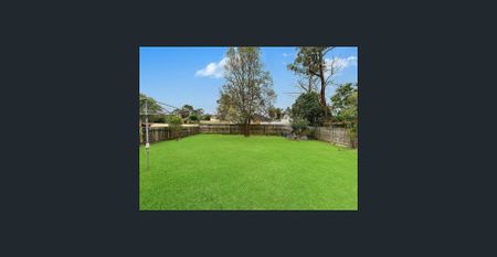 Great family home with plenty of space - Photo 2