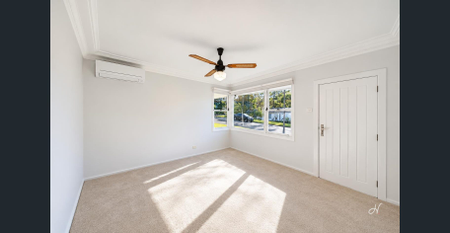 FRESHLY UPDATED 3 BEDROOM HOME IN FENNELL BAY - Photo 2