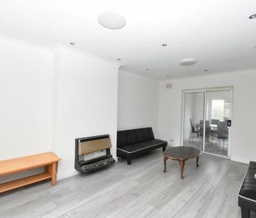 4 bedroom semi-detached house to rent - Photo 1