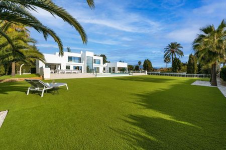 7 bedroom luxury Villa for rent in Estepona, Andalusia - Photo 4