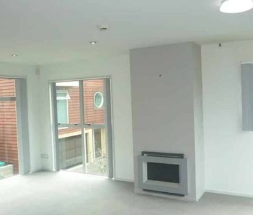 3 Bedroom Townhouse with Double Garage - Photo 1