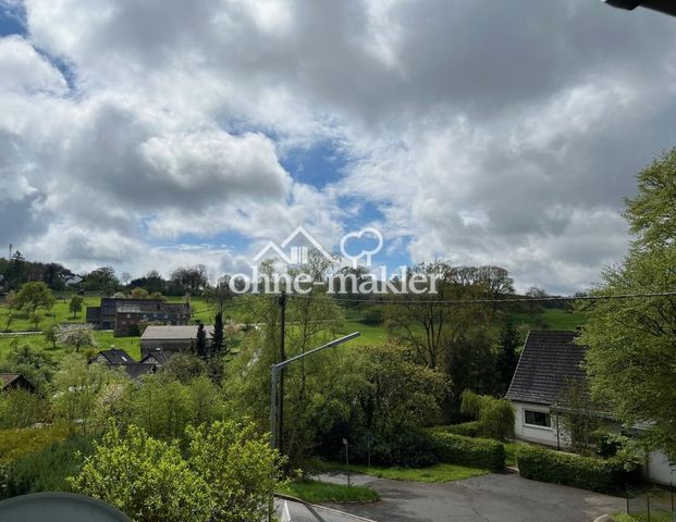 Sonnige, freundliche 3 Zimmer Wohnung mit Südwestbalkon - Photo 1