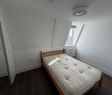 2 Bed Flat, Wendover Road, NW10 - Photo 4