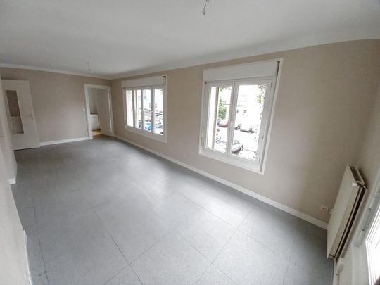 Location Appartement 3 pièces 69m² ST LO 50000 - Photo 1