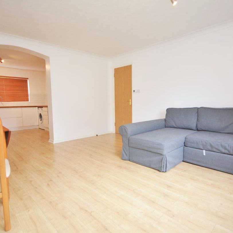 Keats Close, London, SW19 - Photo 1