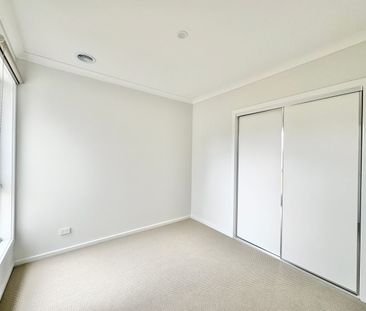 Modern Family Living in Armstrong Creek - Photo 5