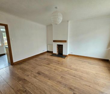 3 bedroom end of terrace house to rent - Photo 2