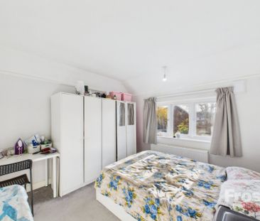 Wendover Road, Burnham, Bucks,SL1 - Photo 1