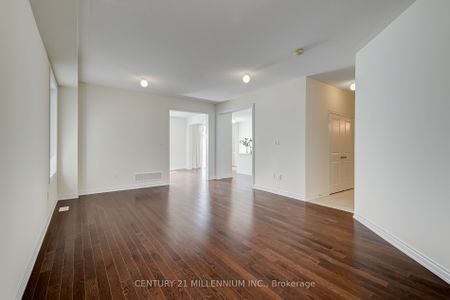 Detached Home For Lease | X8144648 - Photo 3