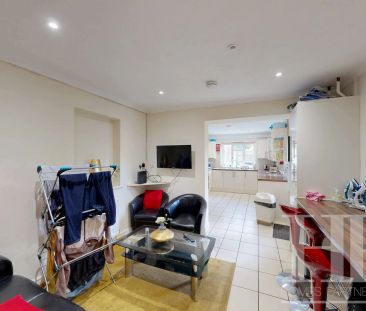 21 Furzefield, Crawley, RH11 - Photo 1