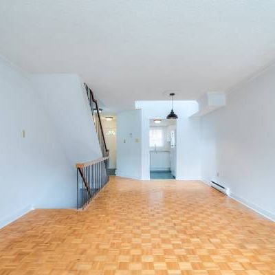 3-Bedroom Condo Townhouse in the Junction Triangle - Photo 4