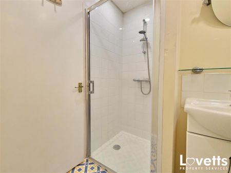 1 bedroom flat to rent - Photo 5