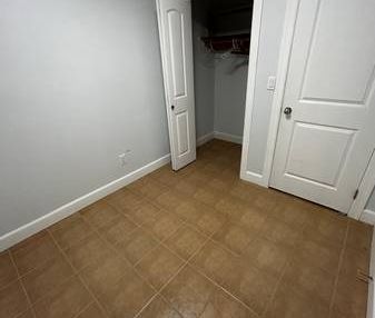 1 bedroom bsmt suite walking dist to BCIT - Photo 2