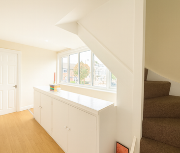 5 bedroom end of terrace house to rent - Photo 3