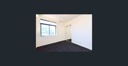 Oversized 2-bedroom apartment in Resort-Style SY21 complex - Photo 5