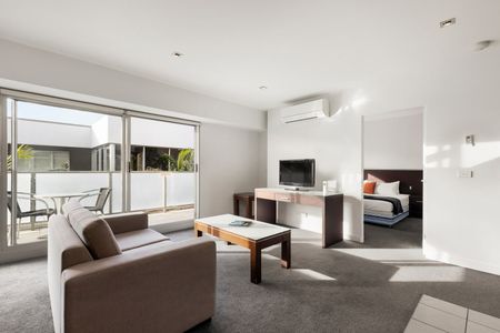 Modern Living in St Kilda - Photo 2