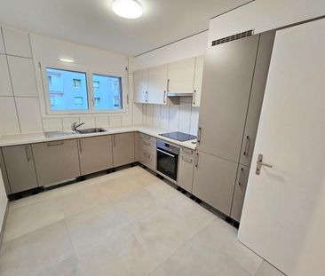 BEL APPARTEMENT 4.5PCES A MONTHEY ENTIEREMENT RENOVE - Photo 2