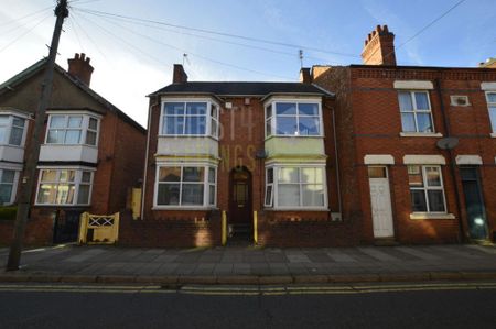 5 bedroom terraced house to rent - Photo 4