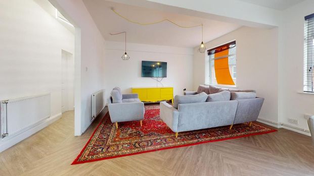 5 bedroom house to rent - Photo 1