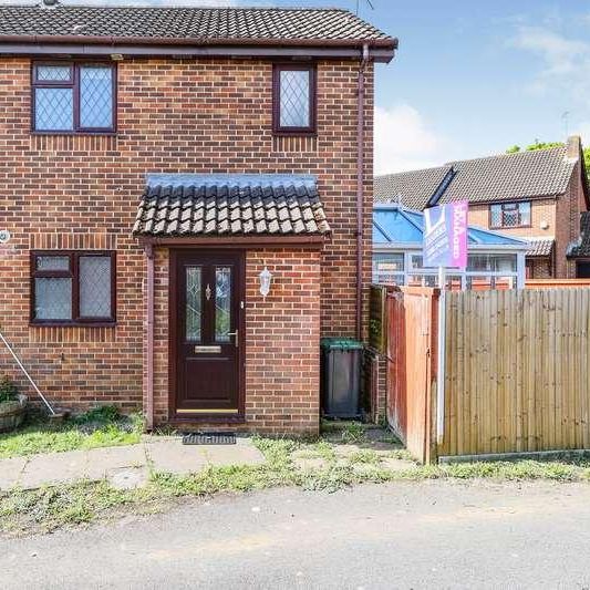 Damask Gardens, Waterlooville, PO7 - Photo 1