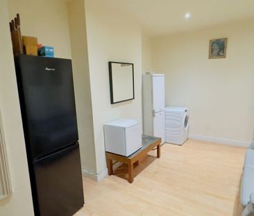 Knowle Road, Burley, Leeds, LS4 2PJ - Photo 1