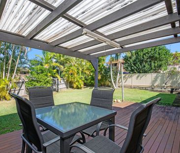 LARGE 4 BEDROOM HOUSE WITH SOLAR! - Photo 6