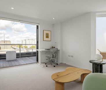 3 bedroom penthouse to rent - Photo 2