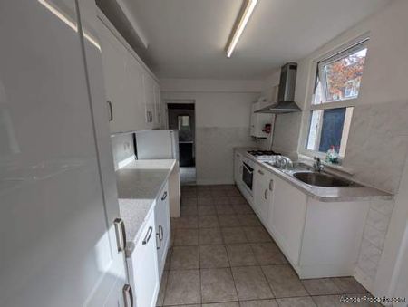 3 bedroom property to rent in London - Photo 3